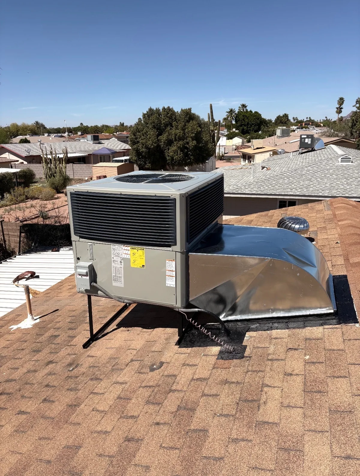 Rooftop HVAC package unit